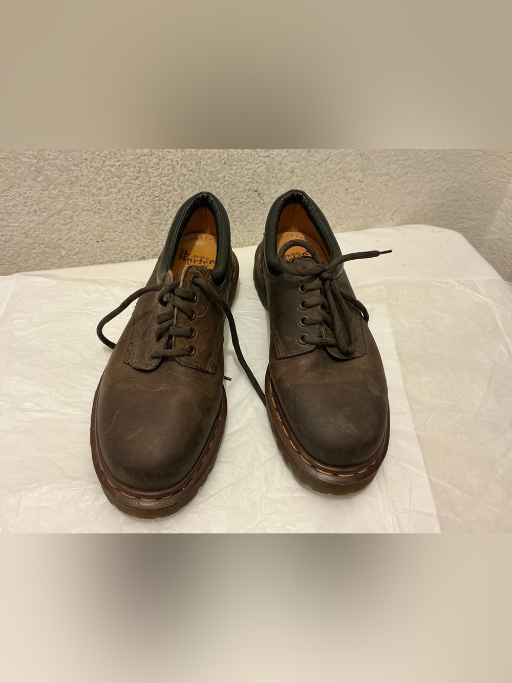 Dr. Martens 8053 Crazy Horse Leather Casual Shoes in dark brown size 8 England - Picture 3 of 10